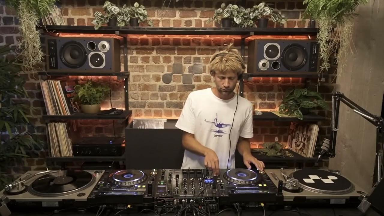 Aaron. | Microwave | IDM mix | 28.06.2026