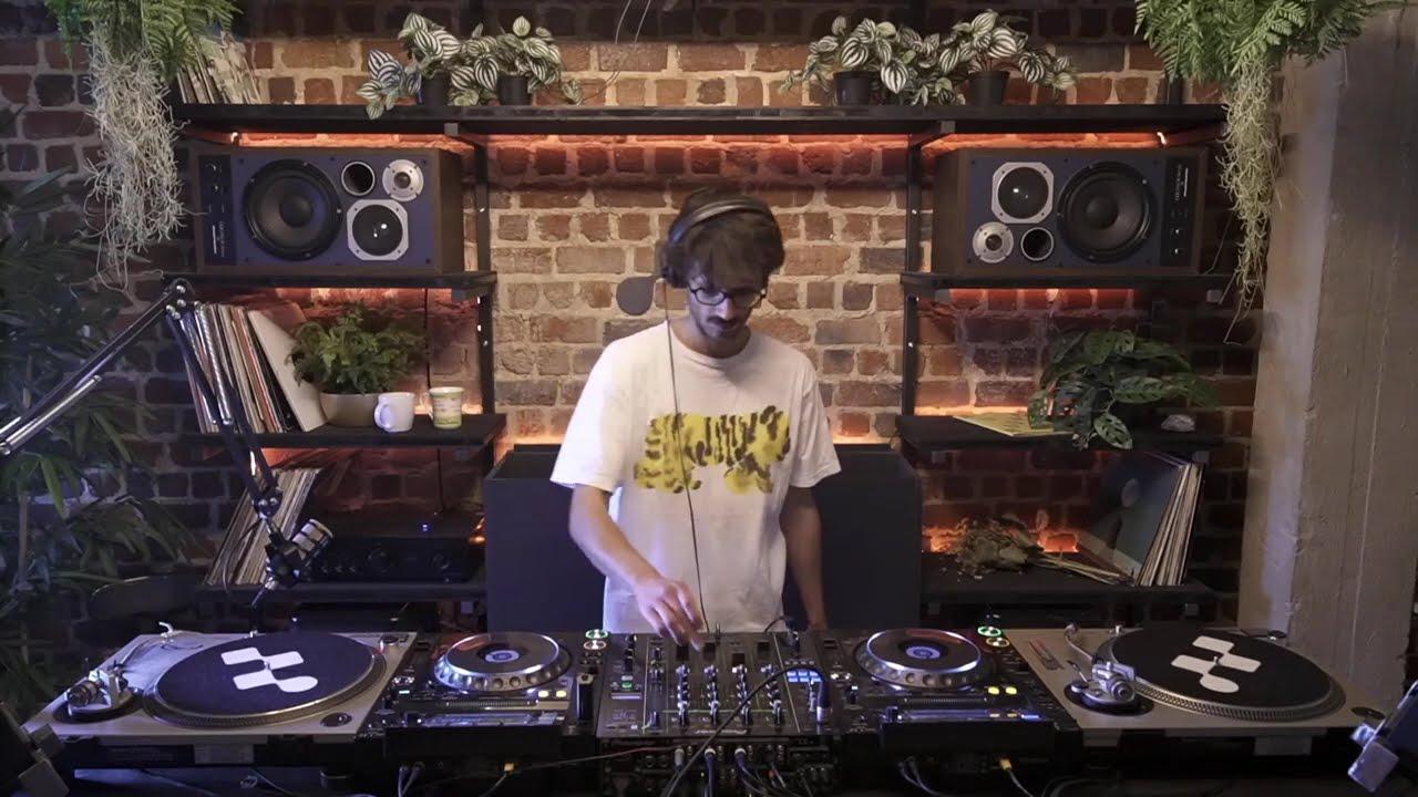 gguusstt | Microwave | Triphop, Dub, Loversrock mix | 19.04.2026