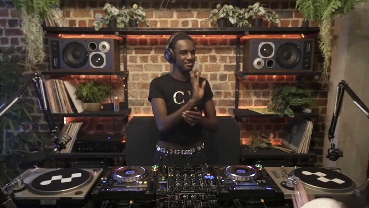 DJ Straight Again | Microwave | R&B, Neo-Soul, House, Jersey club mix | 12.04.2026